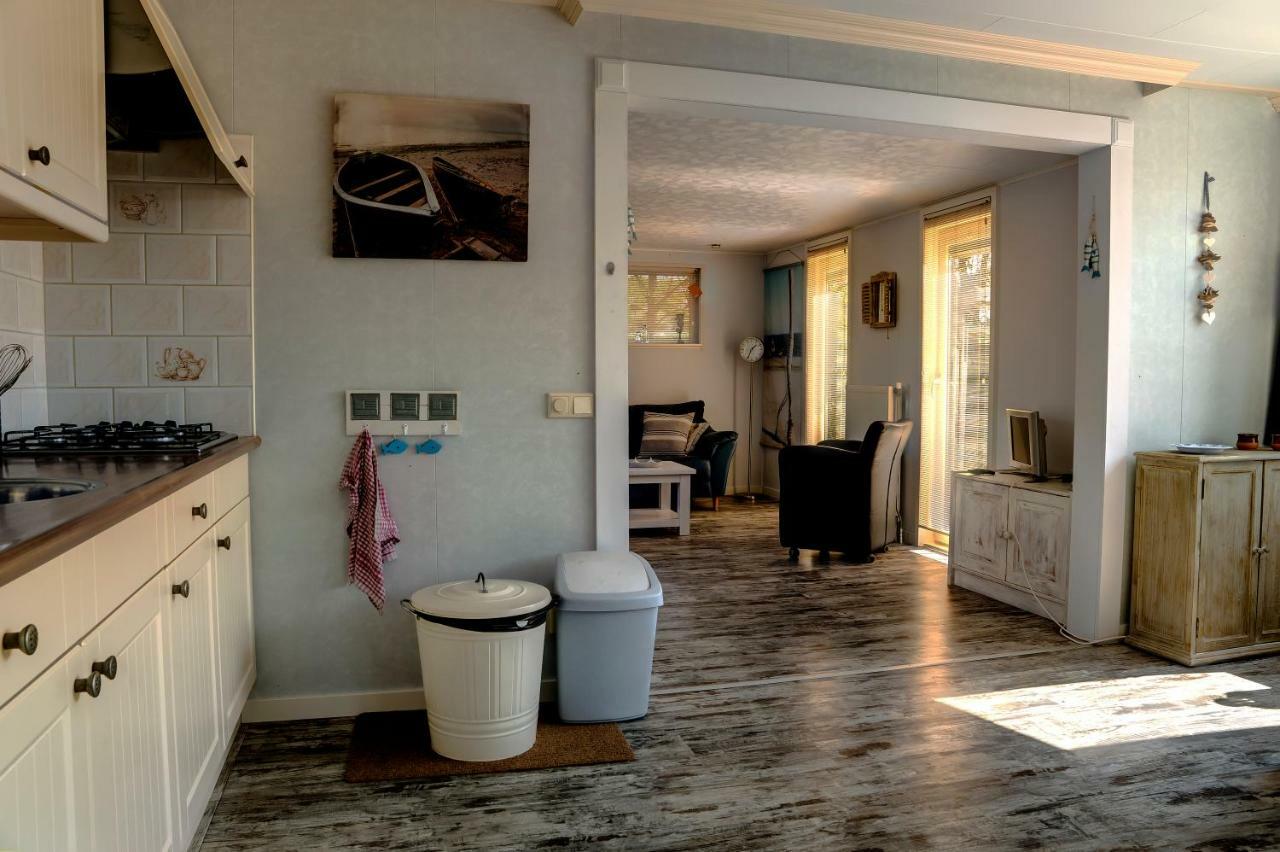 Chaletparc Krabbenkreek Zeeland - Chalet 50 Sint Annaland Dış mekan fotoğraf